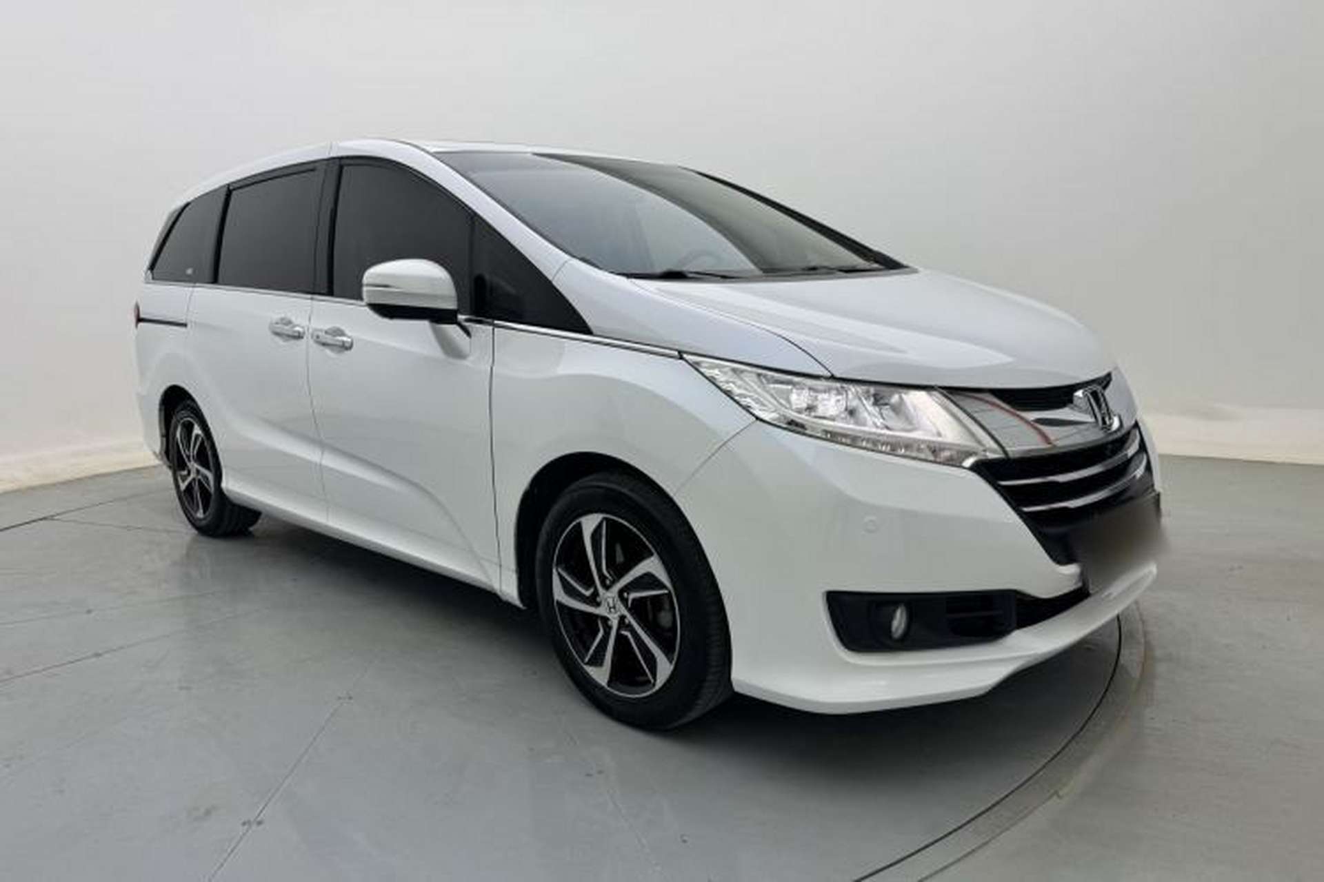 Used Honda Odyssey 2015 Revised Version 2.4L Supreme Edition Exterior 2