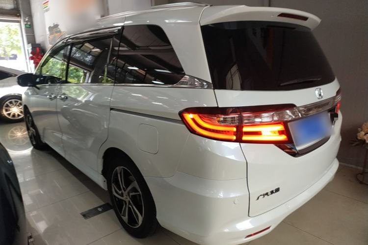 Used Honda Odyssey 2015 2.4L Supreme Edition Exterior 2