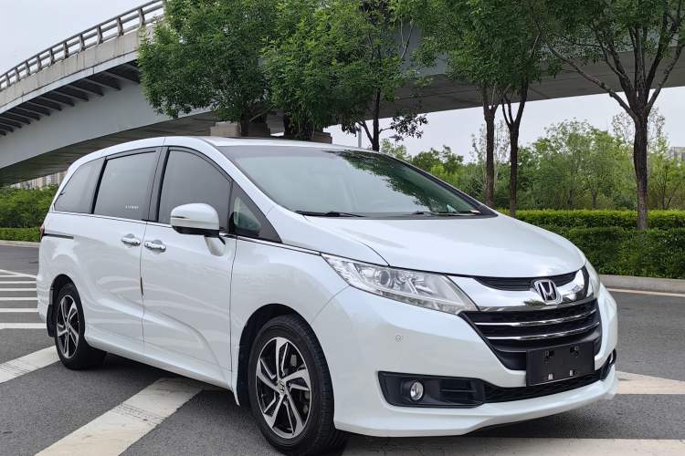 Used Honda Odyssey 2015 Revised 2.4L Luxury Edition Exterior 2