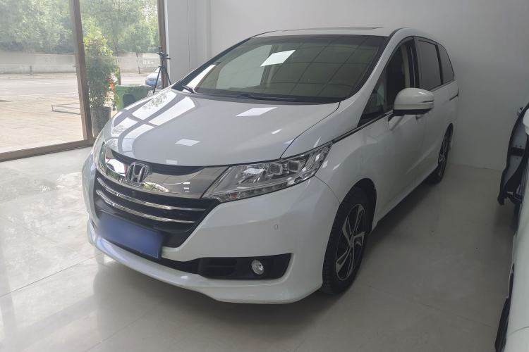 Used Honda Odyssey 2015 Revised Version 2.4L Supreme Edition Exterior 2