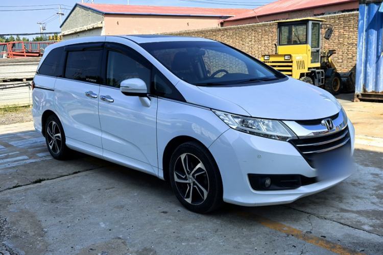 Used Honda Odyssey 2015 Updated Version 2.4L Smart Edition Exterior 2