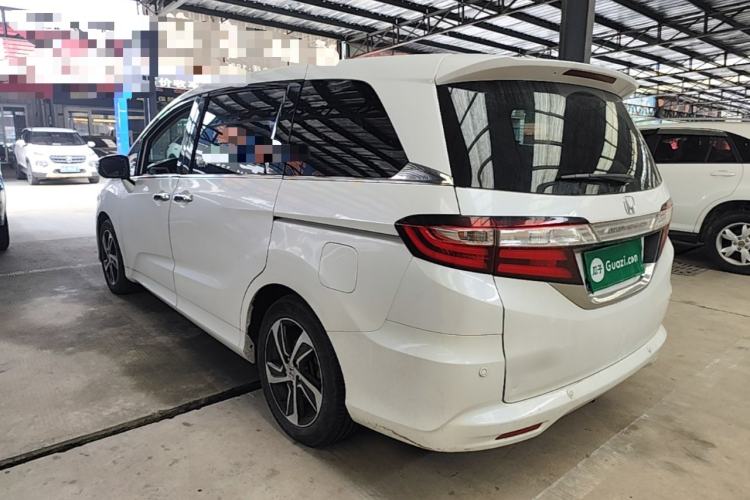 Used Honda Odyssey 2015 Revised Version 2.4L Supreme Edition Exterior 2