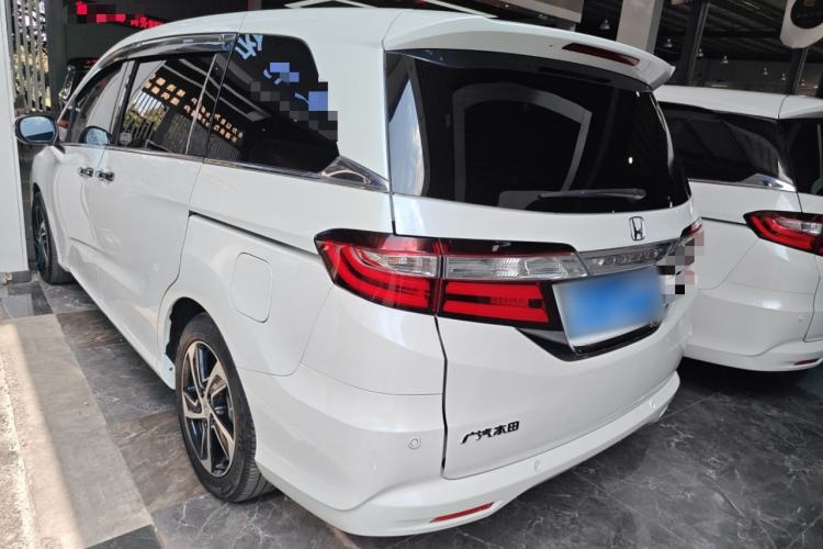 Used Honda Odyssey 2015 Revised Version 2.4L Supreme Edition Exterior 2