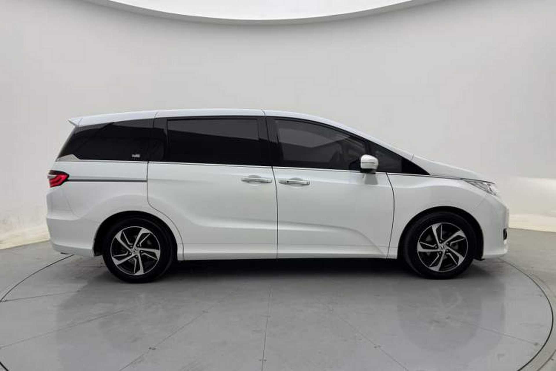 Used Honda Odyssey 2015 Revised Version 2.4L Supreme Edition Exterior 3