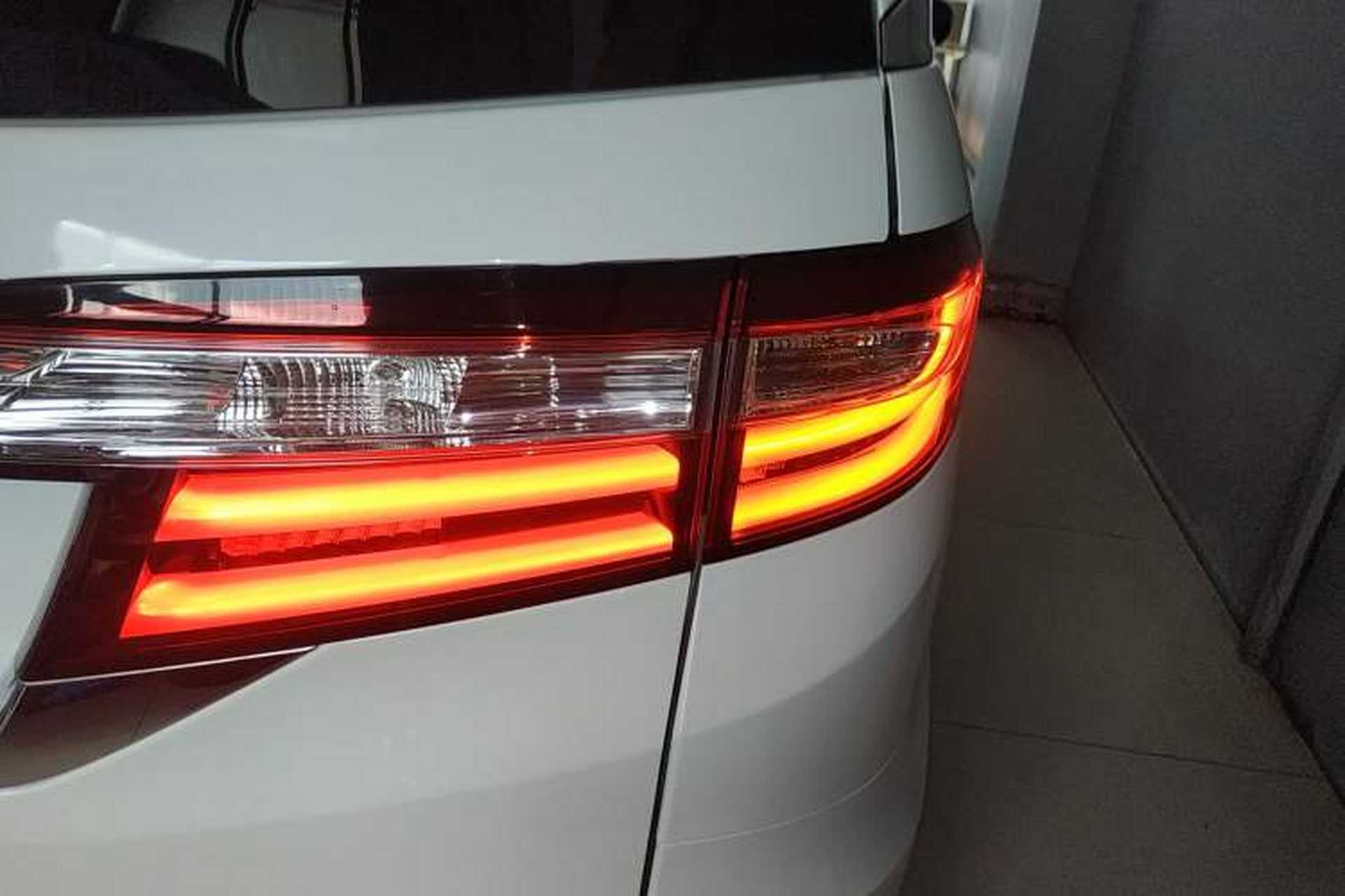 Used Honda Odyssey 2015 2.4L Supreme Edition Exterior 3