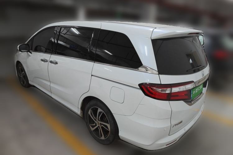 Used Honda Odyssey 2015 Updated Version 2.4L Smart Edition Exterior 3