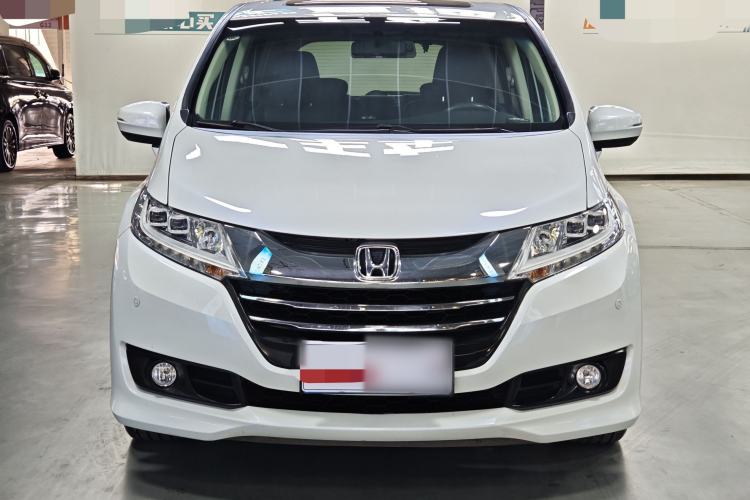 Used Honda Odyssey 2015 Updated Version 2.4L Smart Edition Exterior 3