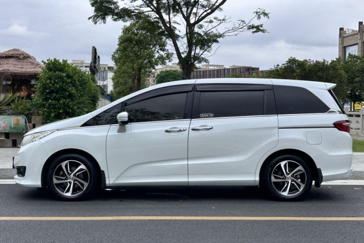 Used Honda Odyssey 2015 2.4L Supreme Edition Exterior 3