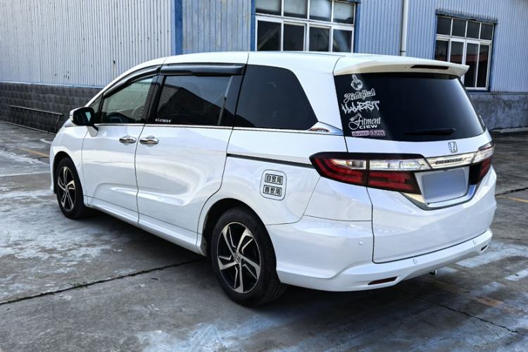 Used Honda Odyssey 2015 Updated Version 2.4L Smart Edition Exterior 4