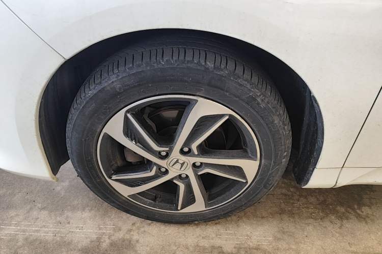 Used Honda Odyssey 2015 Revised Version 2.4L Supreme Edition Exterior 4
