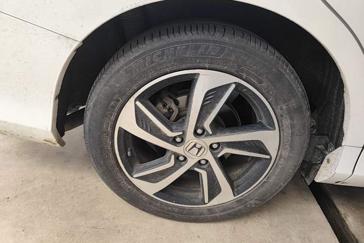 Used Honda Odyssey 2015 Revised Version 2.4L Supreme Edition Exterior 5