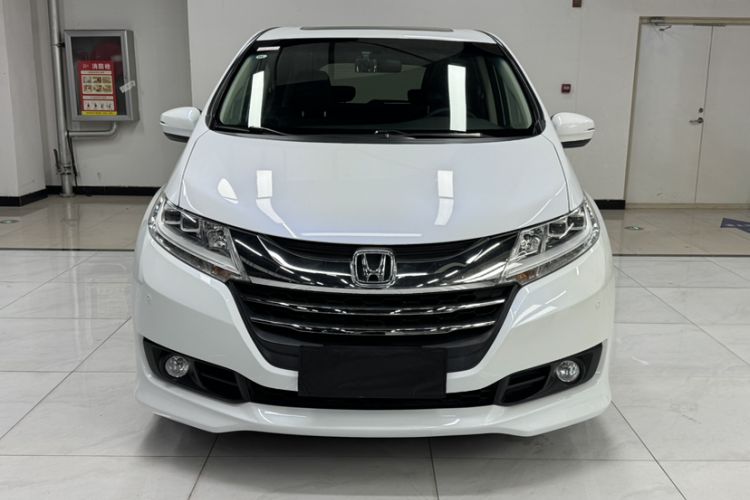 Used Honda Odyssey 2015 Updated Version 2.4L Smart Edition Exterior 5