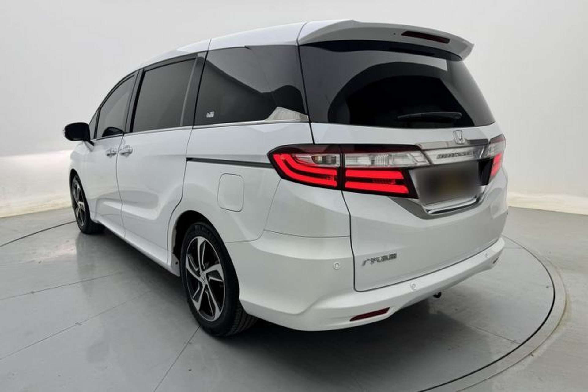 Used Honda Odyssey 2015 Revised Version 2.4L Supreme Edition Exterior 6