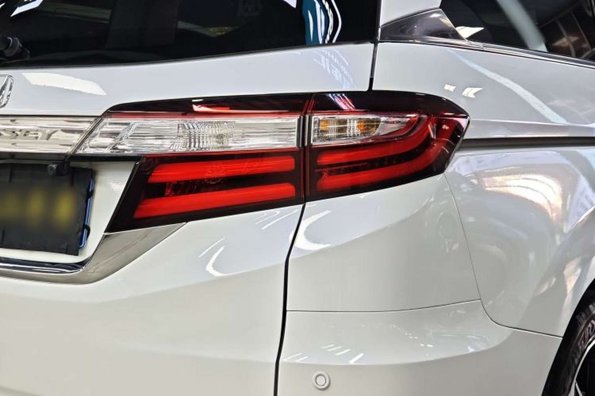 Used Honda Odyssey 2015 Updated Version 2.4L Smart Edition Exterior 6