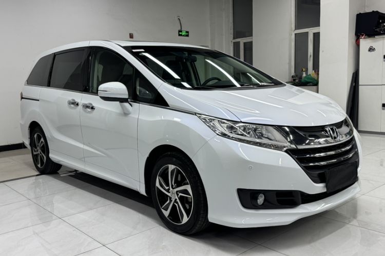 Used Honda Odyssey 2015 Updated Version 2.4L Smart Edition Exterior 6