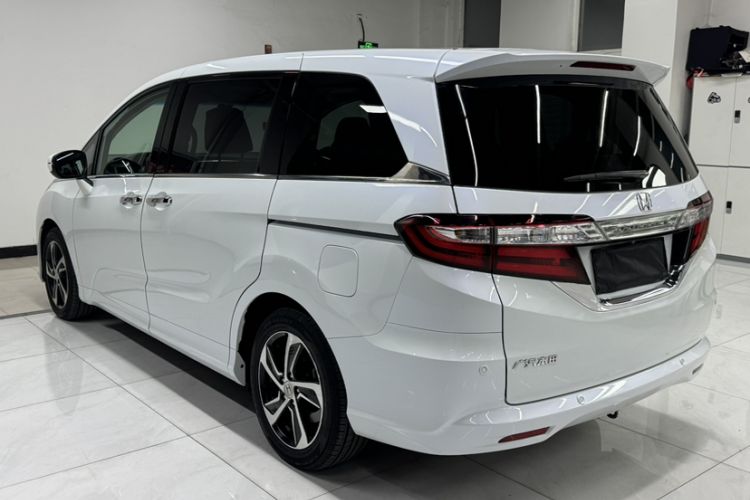 Used Honda Odyssey 2015 Updated Version 2.4L Smart Edition Exterior 8