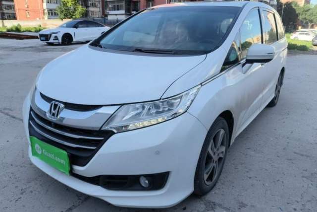 Used Honda Odyssey 2015 Revised Version 2.4L Supreme Edition
