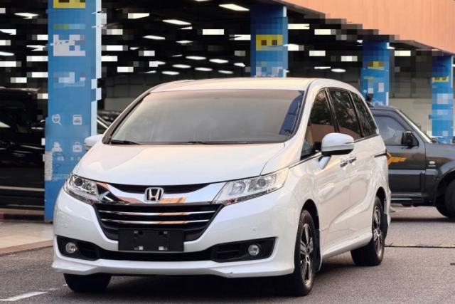 Honda Odyssey 2015 Revised Version 2.4L Comfort Edition usado