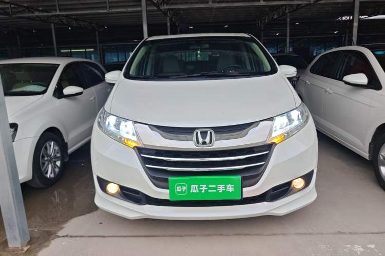 Used Honda Odyssey 2015 Revised 2.4L Luxury Edition Front