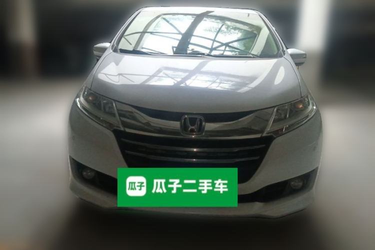 Used Honda Odyssey 2015 Revised 2.4L Luxury Edition Front