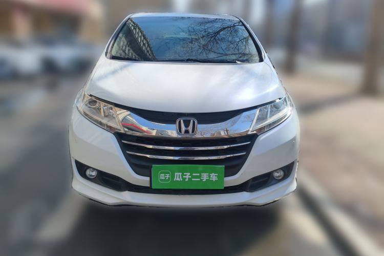 Used Honda Odyssey 2015 Revised 2.4L Luxury Edition Front