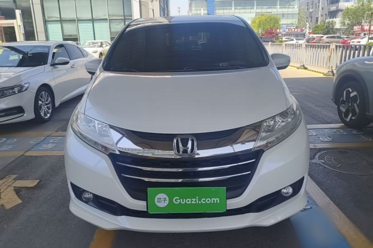 Used Honda Odyssey 2015 Revised 2.4L Luxury Edition Front