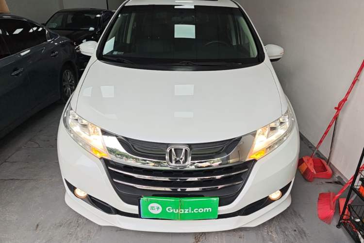 Used Honda Odyssey 2015 Updated Version 2.4L Smart Edition Front