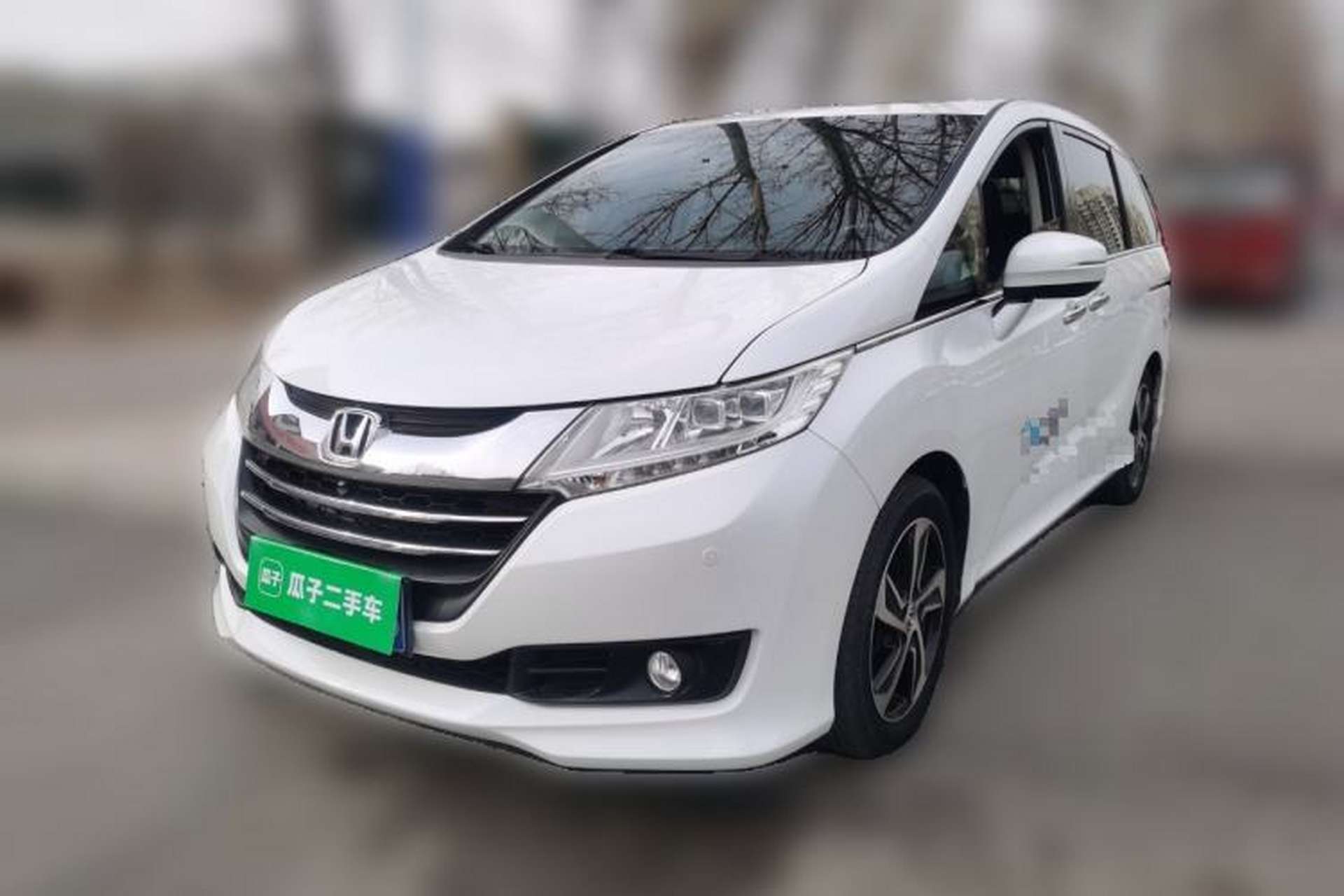 Used Honda Odyssey 2015 Revised Version 2.4L Supreme Edition Front Left 45 Deg