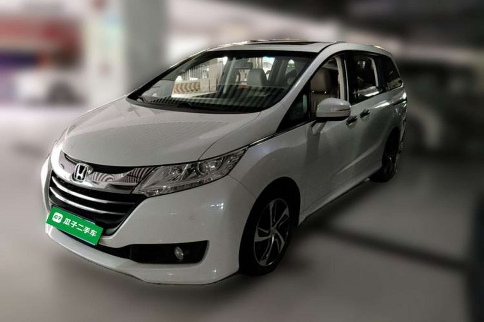 Used Honda Odyssey 2015 Revised 2.4L Luxury Edition Front Left 45 Deg