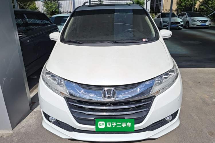 Used Honda Odyssey 2015 Updated Version 2.4L Smart Edition Front