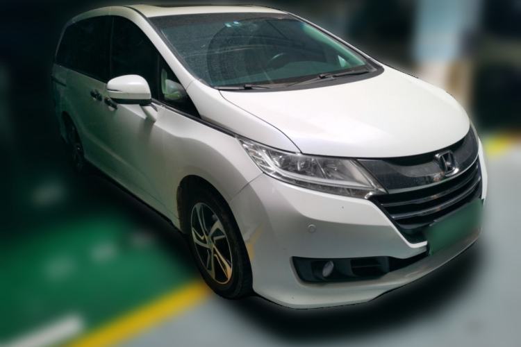 Used Honda Odyssey 2015 2.4L Smart Edition Front Right 45 Deg