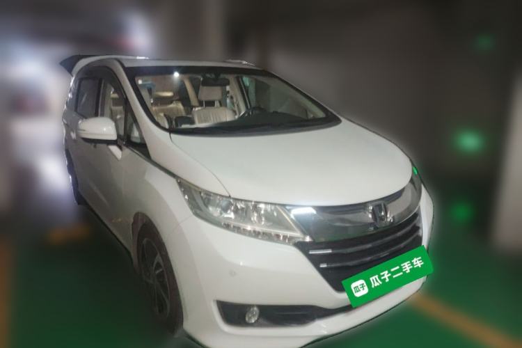 Used Honda Odyssey 2015 2.4L Luxury Edition Front Right 45 Deg