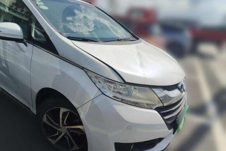 Used Honda Odyssey 2015 Updated Version 2.4L Smart Edition Front Right 45 Deg