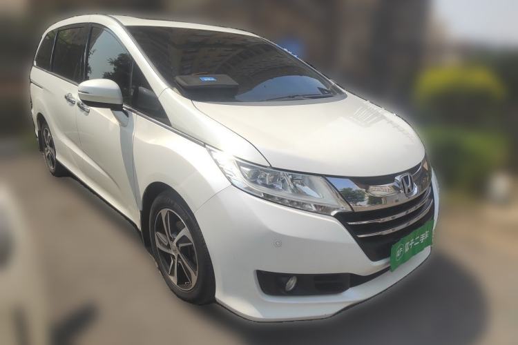 Used Honda Odyssey 2015 2.4L Smart Edition Front Right 45 Deg