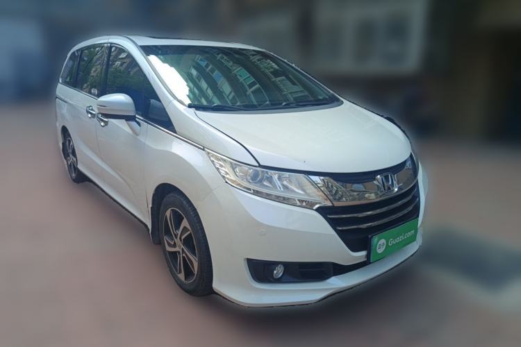 Used Honda Odyssey 2015 Revised 2.4L Luxury Edition Front Right 45 Deg