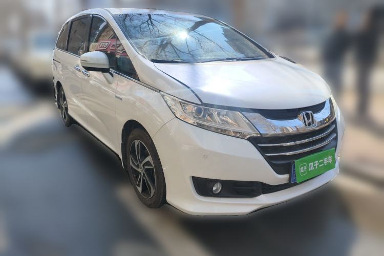Used Honda Odyssey 2015 Revised 2.4L Luxury Edition Front Right 45 Deg