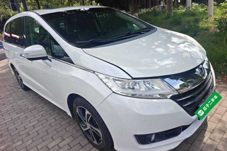 Used Honda Odyssey 2015 2.4L Smart Edition Front Right 45 Deg