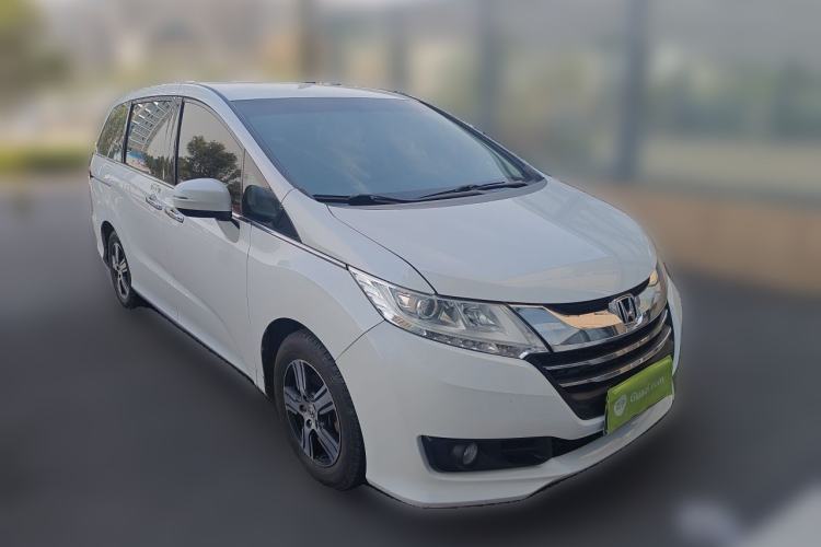 Used Honda Odyssey 2015 2.4L Comfort Edition Front Right 45 Deg