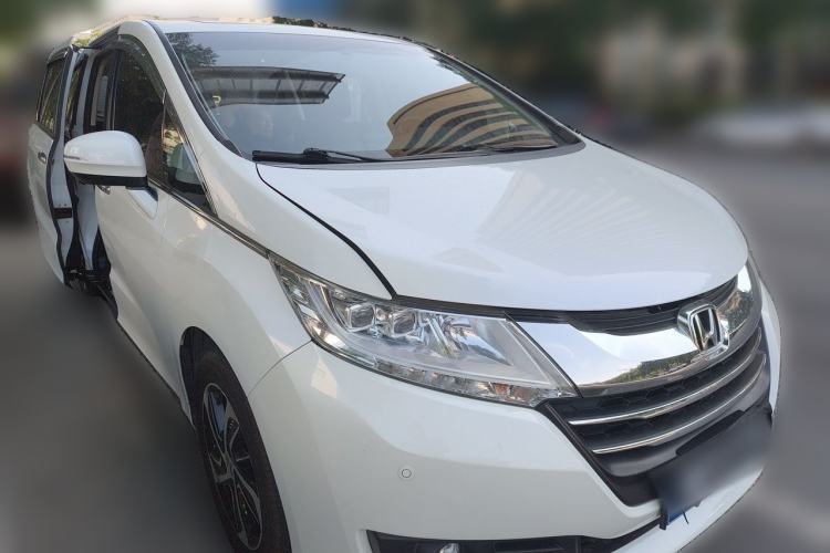 Used Honda Odyssey 2015 2.4L Smart Edition Front Right 45 Deg