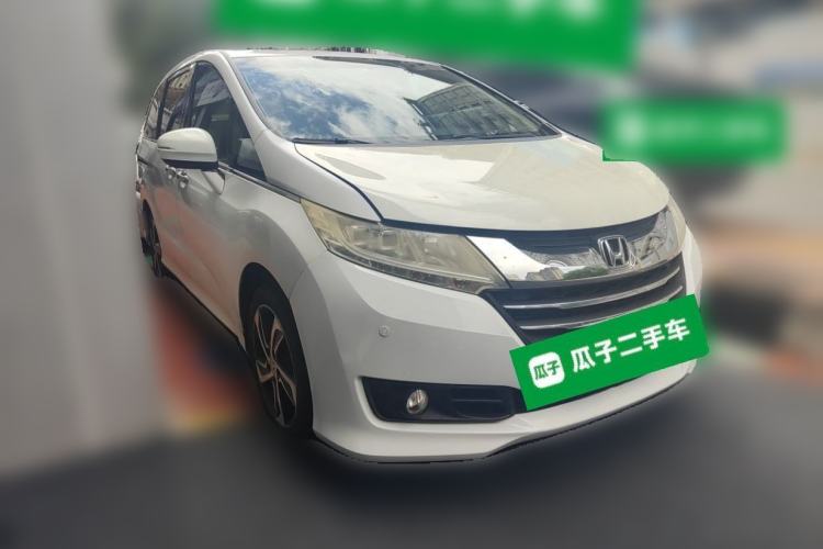 Used Honda Odyssey 2015 Updated Version 2.4L Smart Edition Front Right 45 Deg