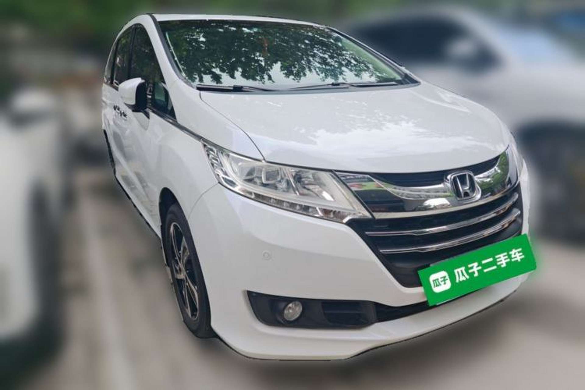 Used Honda Odyssey 2015 Updated Version 2.4L Smart Edition Front Right 45 Deg