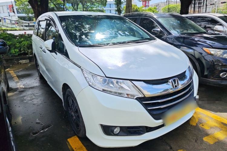 Used Honda Odyssey 2015 2.4L Comfort Edition Front Right 45 Deg