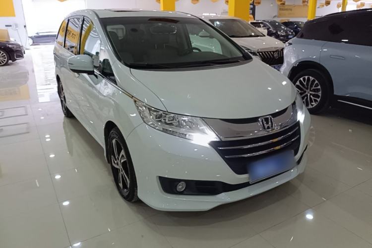Used Honda Odyssey 2015 2.4L Smart Edition Front Right 45 Deg