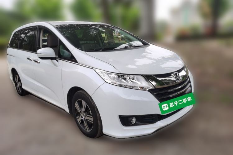Used Honda Odyssey 2015 2.4L Comfort Edition Front Right 45 Deg