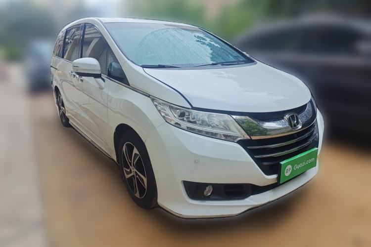 Used Honda Odyssey 2015 Revised Version 2.4L Supreme Edition Front Right 45 Deg