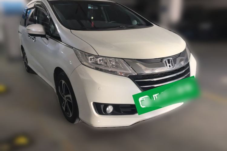Used Honda Odyssey 2015 Updated Version 2.4L Smart Edition Front Right 45 Deg