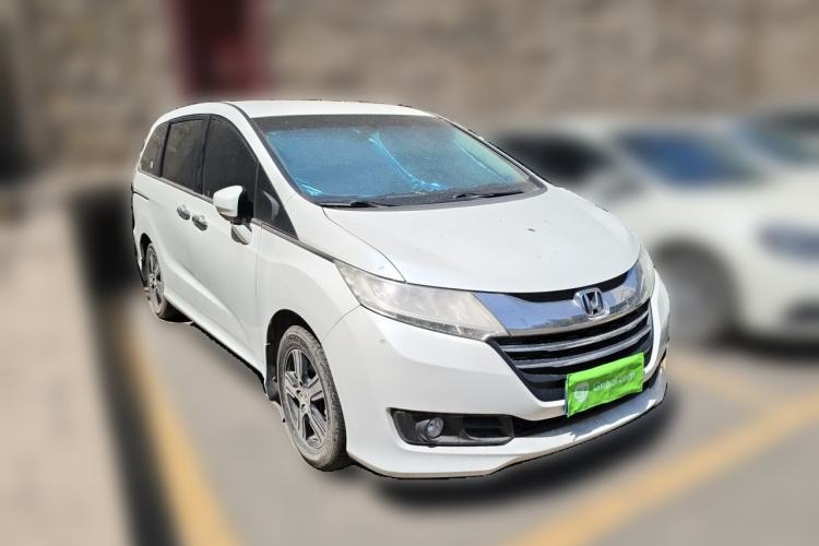 Used Honda Odyssey 2015 2.4L Comfort Edition Front Right 45 Deg