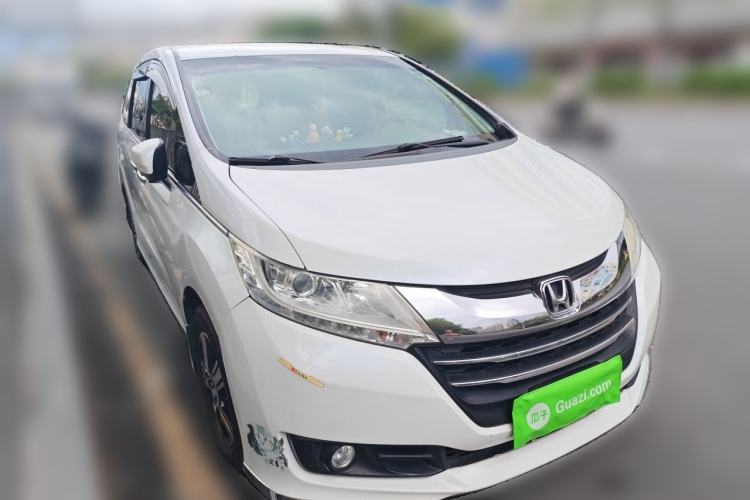 Used Honda Odyssey 2015 2.4L Comfort Edition Front Right 45 Deg