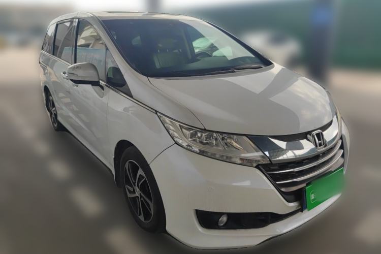 Used Honda Odyssey 2015 2.4L Supreme Edition Front Right 45 Deg