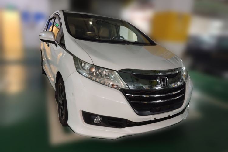 Used Honda Odyssey 2015 Revised 2.4L Luxury Edition Front Right 45 Deg